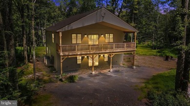 Custom-built 3-bedroom, 2.5 bath 2-story in the Pocono Mountain - photo 8
