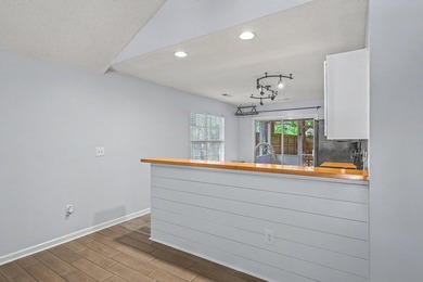 Welcome to this super cute 3-bedroom, 2-bathroom home perfectly - photo 11