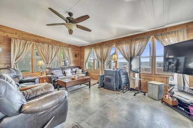 This 3 Bedroom cabin is refreshed and ready for you on one of - photo 14