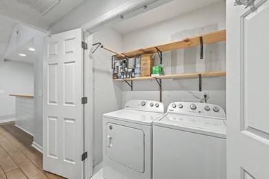Welcome to this super cute 3-bedroom, 2-bathroom home perfectly - photo 25