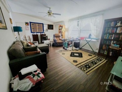 Welcome to 1 Amado St. in Lake Powell Mobile Home Village