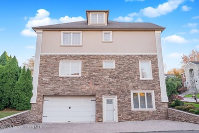 WELCOME TO THIS 'FIRST TIME OFFERED' ELEGANT FIVE BEDROOM - photo 4