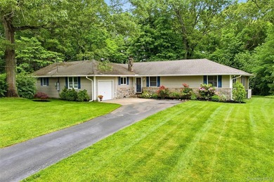This is the home you've been waiting for! Flooded with natural - photo 1