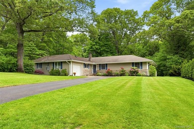 This is the home you've been waiting for! Flooded with natural - photo 3