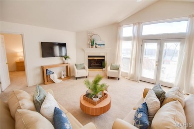 Enjoy stunning river views from this highly sought-after villa - photo 11