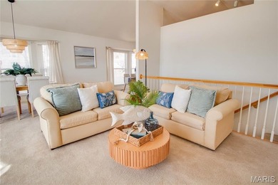 Enjoy stunning river views from this highly sought-after villa - photo 12