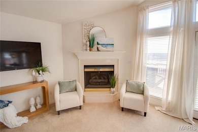 Enjoy stunning river views from this highly sought-after villa - photo 13