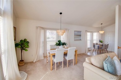 Enjoy stunning river views from this highly sought-after villa - photo 14