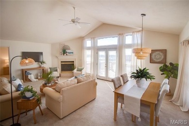 Enjoy stunning river views from this highly sought-after villa - photo 15