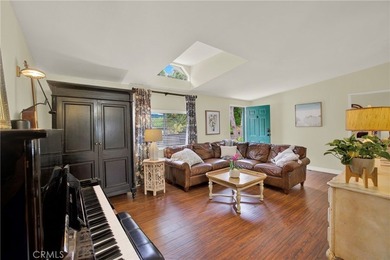 This beautiful 3 bedroom 3 bath beach cottage is complete with - photo 7