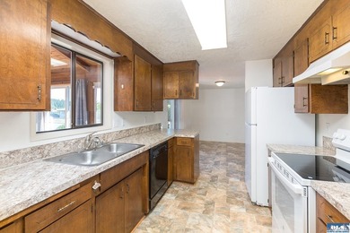 From top to bottom, this lovely one story home has been updated - photo 17