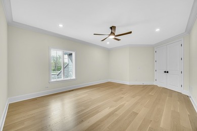 Welcome to this stunning custom-built new construction home - photo 19