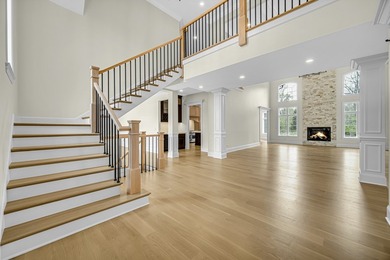 Welcome to this stunning custom-built new construction home - photo 24