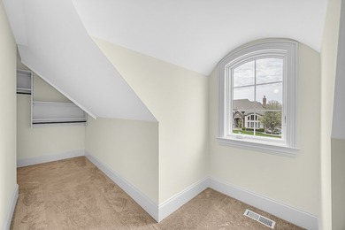 Welcome to this stunning custom-built new construction home - photo 32
