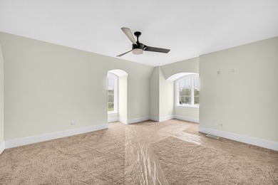 Welcome to this stunning custom-built new construction home - photo 33