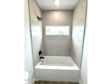 New Construction in this bright open and spacious 3 bedroom, 3 - photo 34