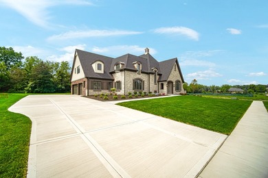 Welcome to this stunning custom-built new construction home - photo 40