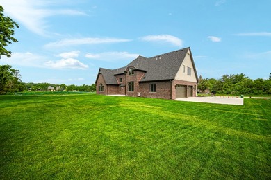 Welcome to this stunning custom-built new construction home - photo 41