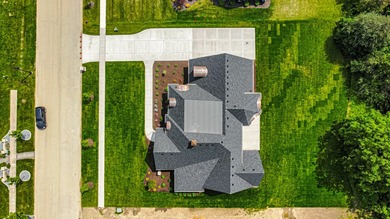 Welcome to this stunning custom-built new construction home - photo 45