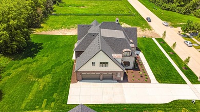 Welcome to this stunning custom-built new construction home - photo 48