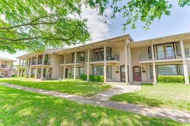 Lake Condo For Sale in Garland, Texas