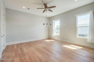 Stunning 6-year-old custom home sits on an oversized lot just - photo 10