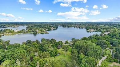 (private lake, pond, creek) Lot For Sale in Bloomfield Hills Michigan