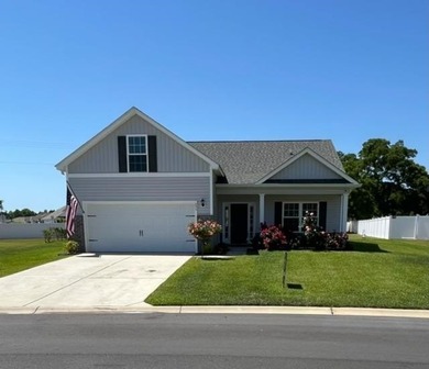 Welcome to 255 Lakota Loop, a home that offers the perfect blend - photo 2