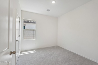 Beautiful NEW Home in PRIME San Tan Valley location, close - photo 23