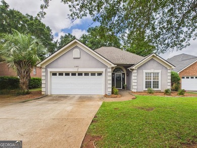 Welcome home to this beautiful 2-bedroom, 2-bath residence in - photo 1