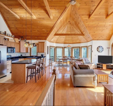 Contemporary lakeview home offers a rare blend of flexibility - photo 3