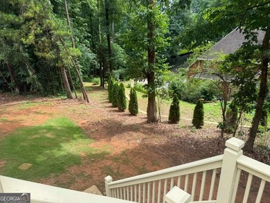 Gorgeous 4 bedroom 2.5 bath traditional style home with stunning - photo 6
