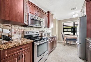 Rare 3-Bedroom Find with Ultra-Low HOA! This single-story villa - photo 21