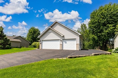 Beautiful Hugo area home now available! The home features 3 - photo 2