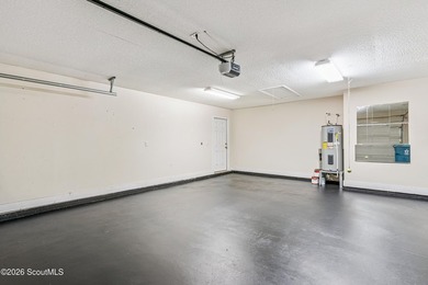 Imagine coming home to the rare combination of privacy, space - photo 23