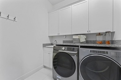 Rare corner estate | 13,130 sq ft LOT | 4-car garage in Royal - photo 29