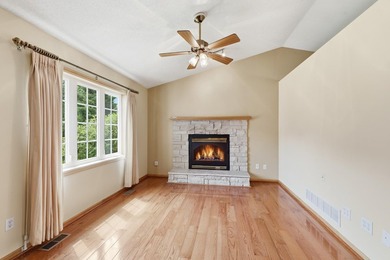 Beautiful Hugo area home now available! The home features 3 - photo 9