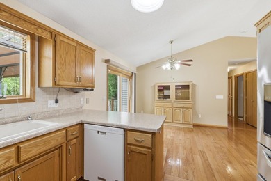 Beautiful Hugo area home now available! The home features 3 - photo 10