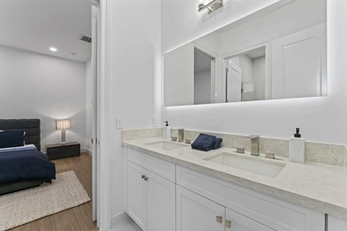 Rare corner estate | 13,130 sq ft LOT | 4-car garage in Royal - photo 32