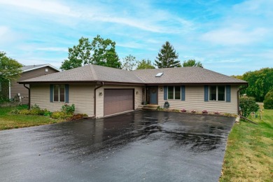 Lake Summerset Home For Sale in Lake Summerset Illinois