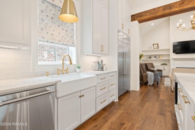 Experience refined luxury in this exceptional custom residence - photo 6