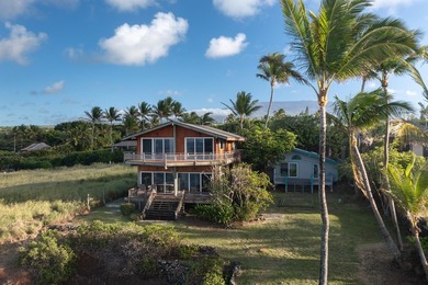 Oceanfront home and cottage in a highly desirable private and - photo 5
