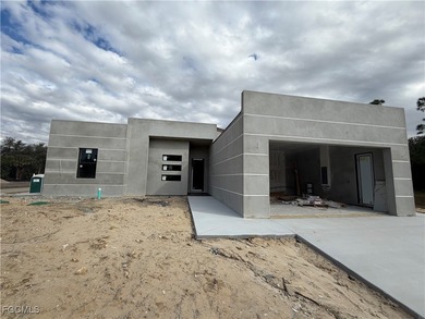 Lehigh Acres Area Home Sale Pending in Lehigh Acres Florida