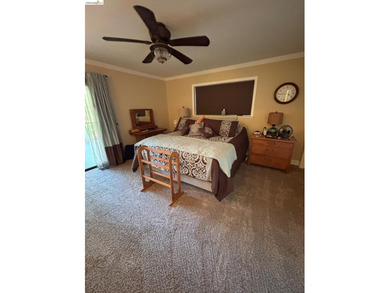 Well maintained home on a quiet street, with pleasant views and - photo 19