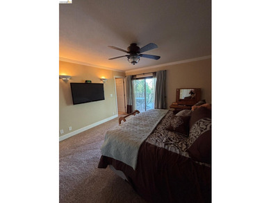 Well maintained home on a quiet street, with pleasant views and - photo 21