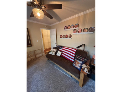 Well maintained home on a quiet street, with pleasant views and - photo 28