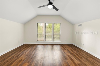 Beautifully remodeled & meticulously maintained 4-bed 3-bath - photo 32