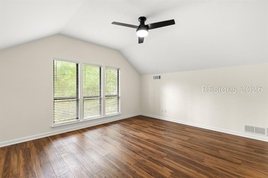 Beautifully remodeled & meticulously maintained 4-bed 3-bath - photo 34