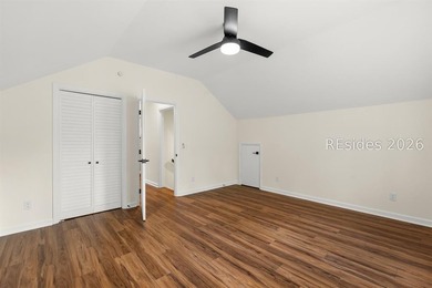 Beautifully remodeled & meticulously maintained 4-bed 3-bath - photo 36