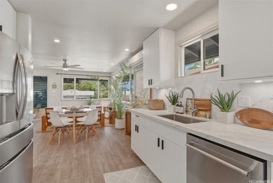 Location, location, location! Nestled in desirable Kaimuki, this - photo 8